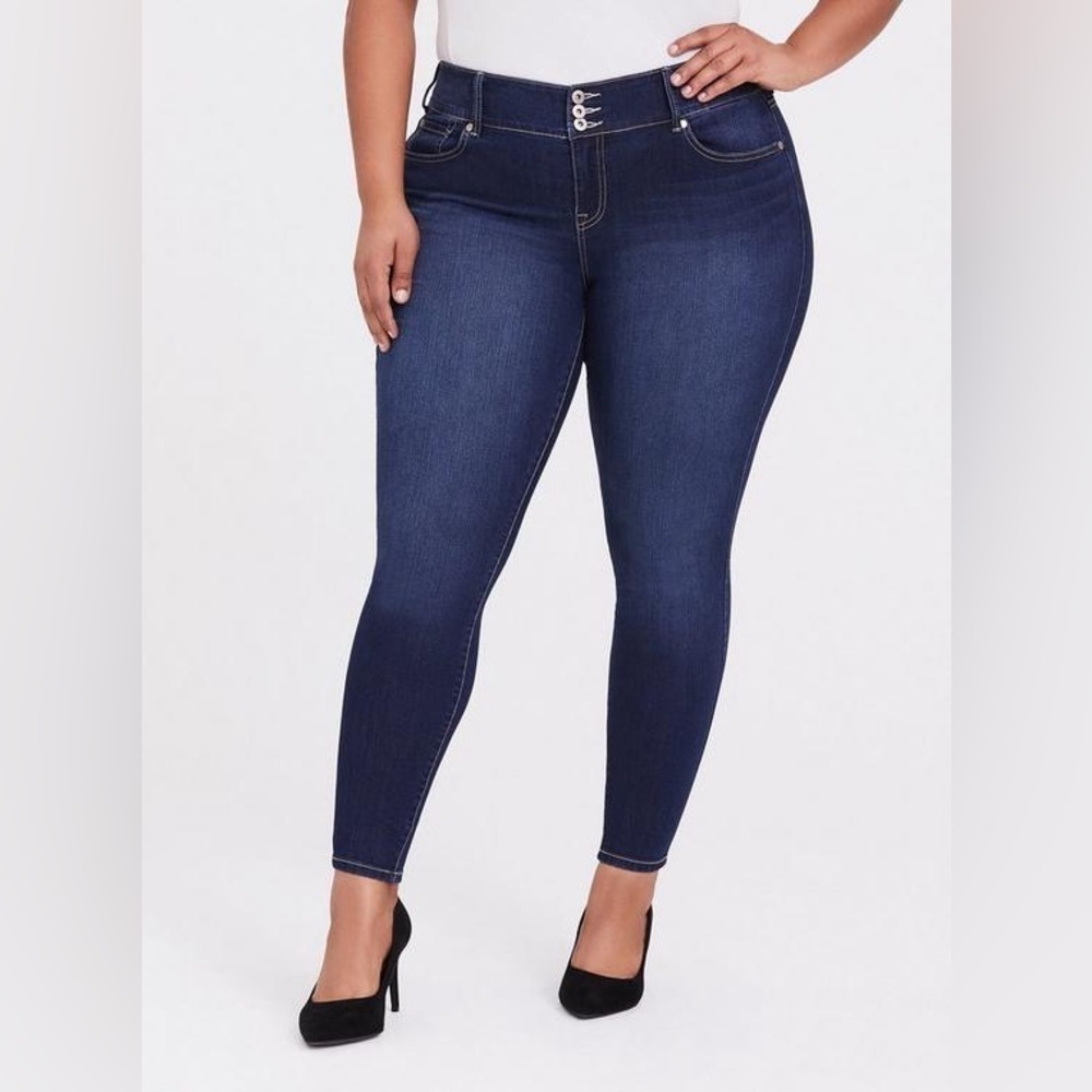 Torrid Dark Wash High Rise Jegging - New - Size 30 Extra Tall